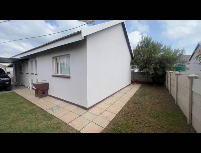 3 BEDROOM COMPLEX FOR SALE IN FREEDOM PARK B